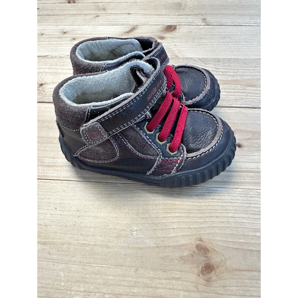 Stride Rite SRT Quest Leather Boots Size 4M Boys Brown Red Lace Up Hook Loop